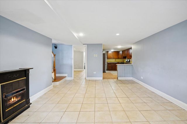 5142 W Hutchinson Avenue, Chicago, IL 60641