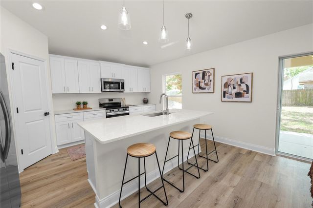 790 EAGLE AVENUE E, Eagle Lake, FL 33839