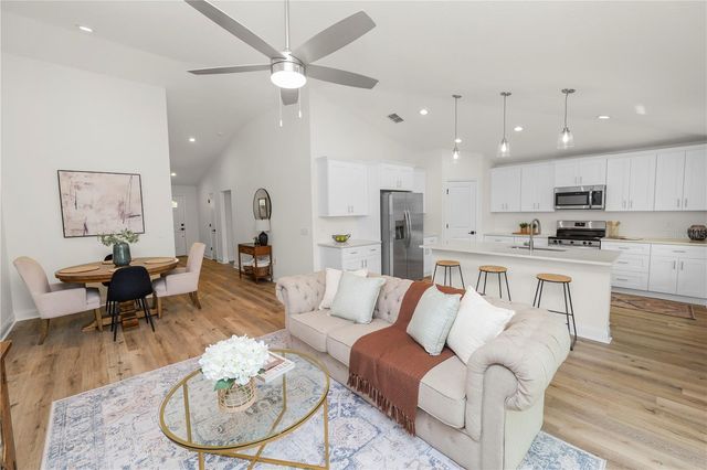 790 EAGLE AVENUE E, Eagle Lake, FL 33839