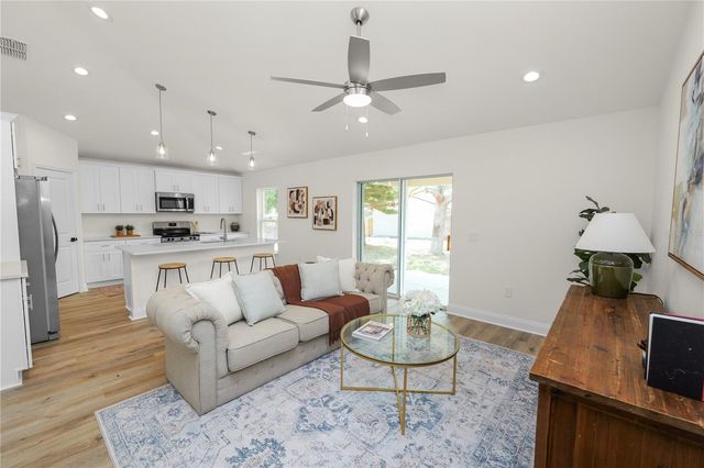 790 EAGLE AVENUE E, Eagle Lake, FL 33839