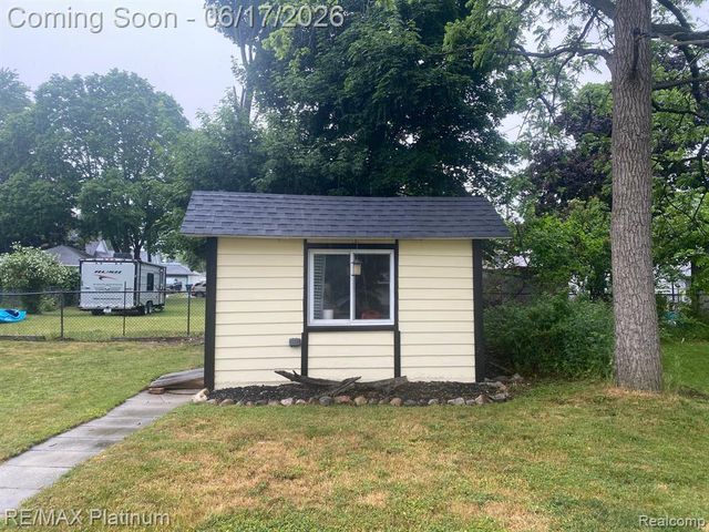 405 N Kiesel Street, Bay City, MI 48706