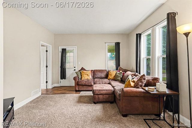 405 N Kiesel Street, Bay City, MI 48706