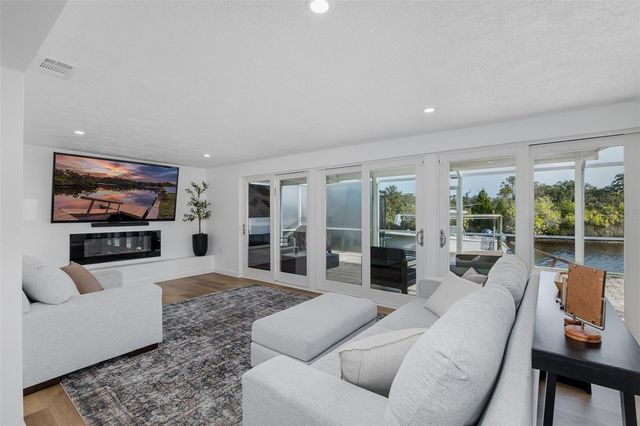 1166 CHANCELLOR DRIVE, Holiday, FL 34690