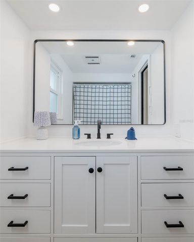 1166 CHANCELLOR DRIVE, Holiday, FL 34690