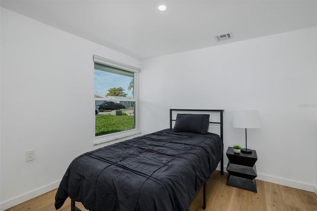 1166 CHANCELLOR DRIVE, Holiday, FL 34690