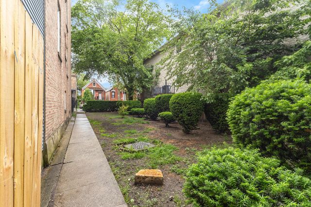 2243 S Sawyer Avenue, Chicago, IL 60623