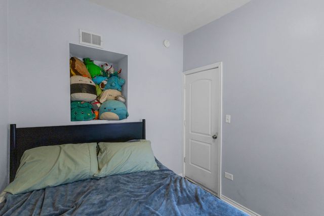 2243 S Sawyer Avenue, Chicago, IL 60623