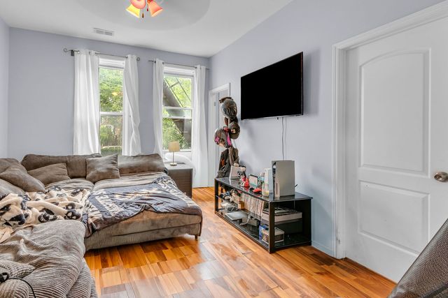 2243 S Sawyer Avenue, Chicago, IL 60623