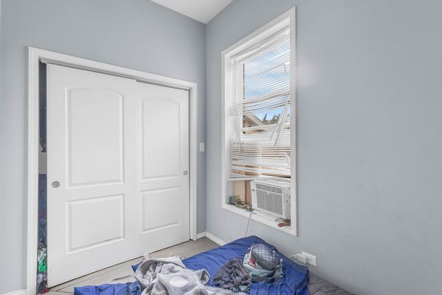 2243 S Sawyer Avenue, Chicago, IL 60623