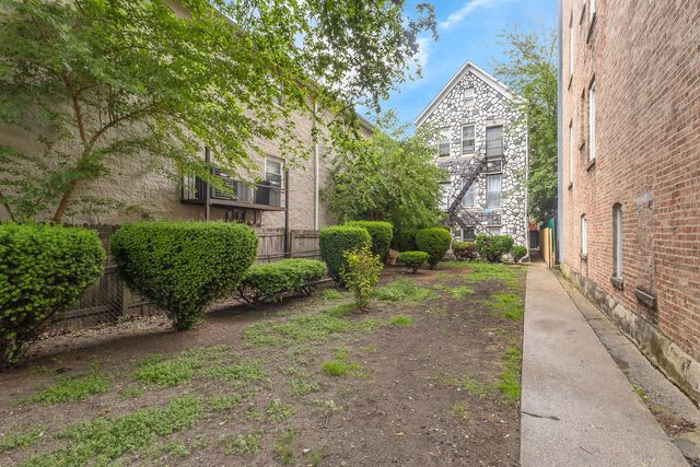 2243 S Sawyer Avenue, Chicago, IL 60623