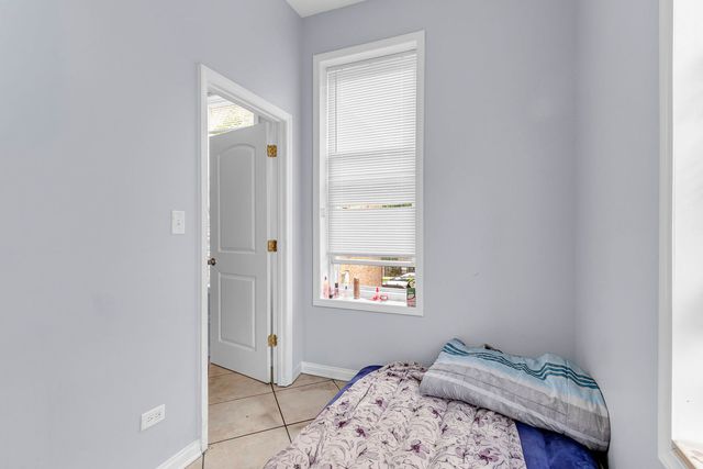 2243 S Sawyer Avenue, Chicago, IL 60623