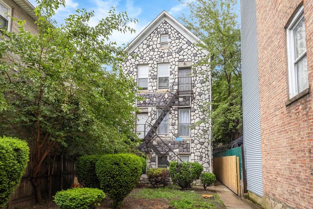 2243 S Sawyer Avenue, Chicago, IL 60623