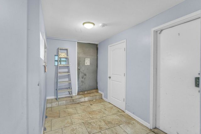 2243 S Sawyer Avenue, Chicago, IL 60623