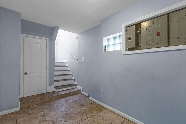 2243 S Sawyer Avenue, Chicago, IL 60623