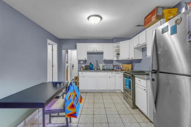 2243 S Sawyer Avenue, Chicago, IL 60623