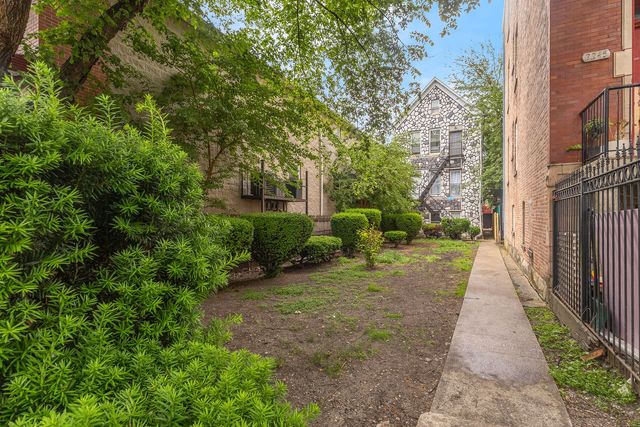 2243 S Sawyer Avenue, Chicago, IL 60623