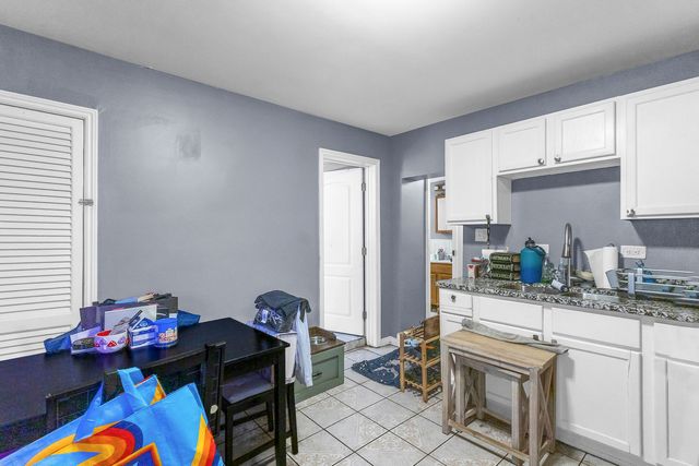 2243 S Sawyer Avenue, Chicago, IL 60623