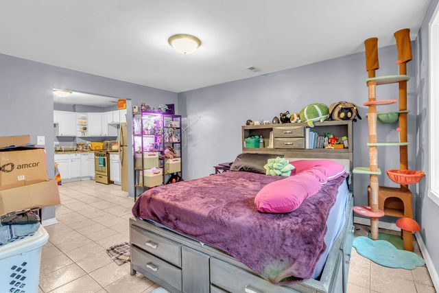 2243 S Sawyer Avenue, Chicago, IL 60623