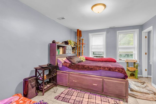 2243 S Sawyer Avenue, Chicago, IL 60623