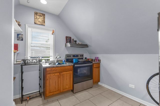 2243 S Sawyer Avenue, Chicago, IL 60623