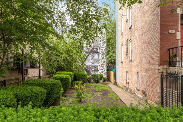 2243 S Sawyer Avenue, Chicago, IL 60623