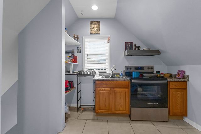 2243 S Sawyer Avenue, Chicago, IL 60623
