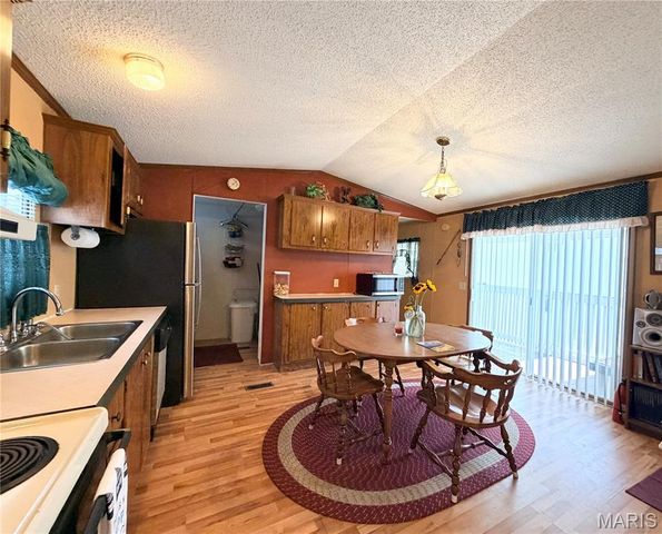 44800 Mark Twain Lake Estates, Perry, MO 63462