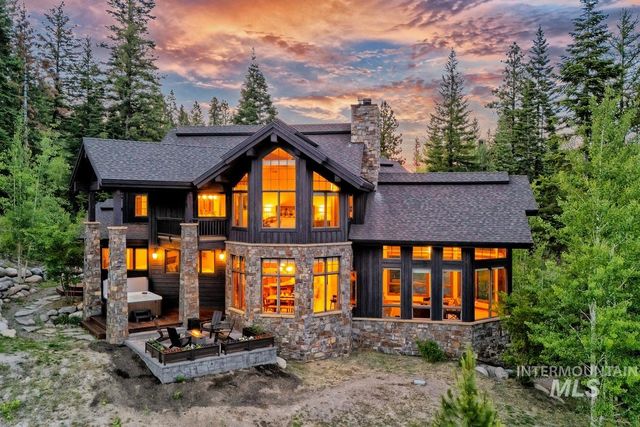 291 Whitewater Drive, Donnelly, ID 83615