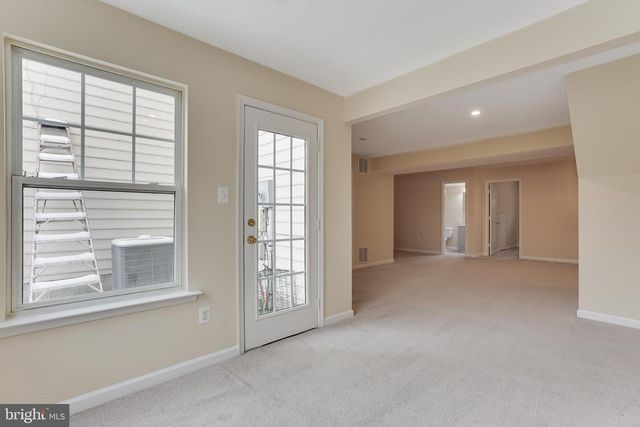 16742 SWEENEY LN, Woodbridge, VA 22191