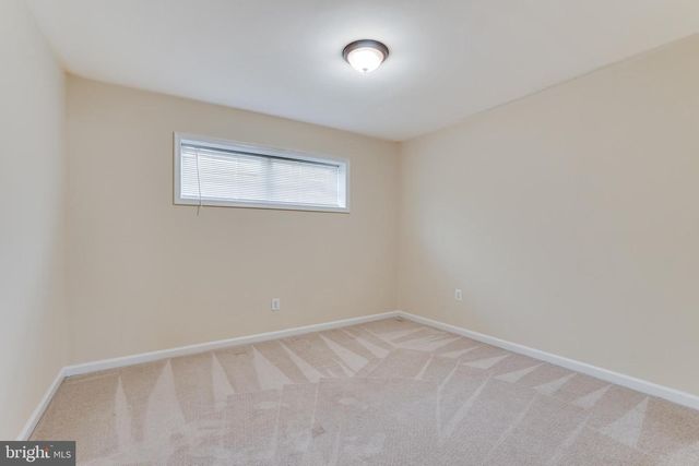 16742 SWEENEY LN, Woodbridge, VA 22191