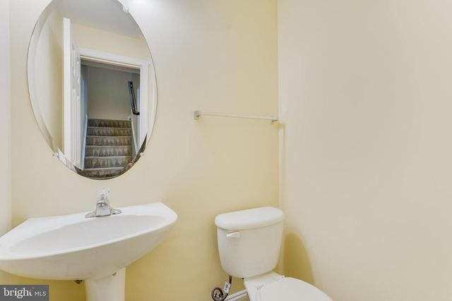 16742 SWEENEY LN, Woodbridge, VA 22191