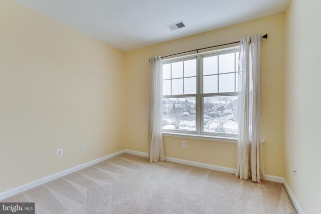 16742 SWEENEY LN, Woodbridge, VA 22191