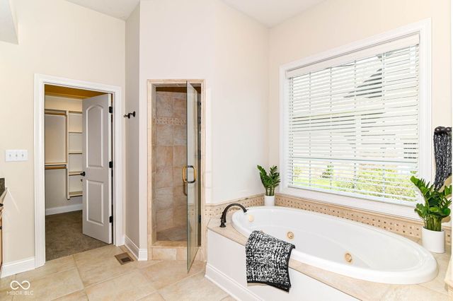 14263 Hearthwood Drive, Fishers, IN 46040