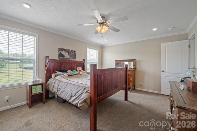 308 Laurel Ridge Drive, Lincolnton, NC 28092
