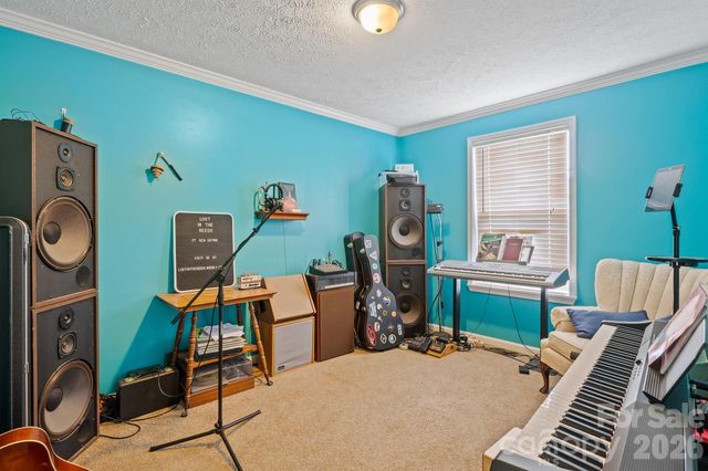 308 Laurel Ridge Drive, Lincolnton, NC 28092