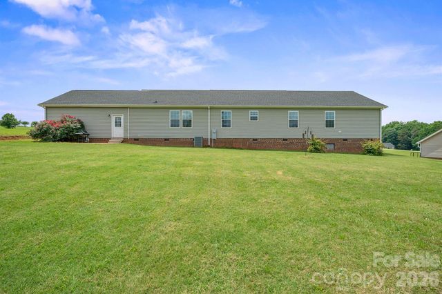 308 Laurel Ridge Drive, Lincolnton, NC 28092