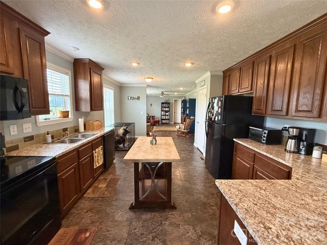 308 Laurel Ridge Drive, Lincolnton, NC 28092