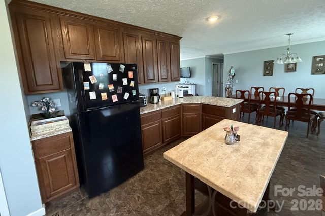 308 Laurel Ridge Drive, Lincolnton, NC 28092
