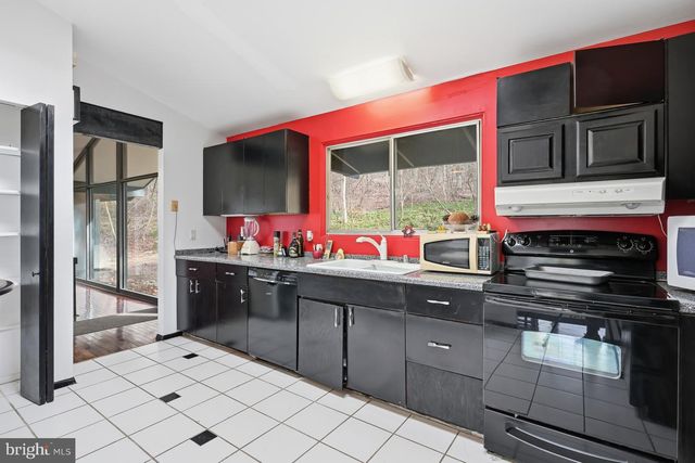 5 YORKRIDGE TRL, Hockessin, DE 19707