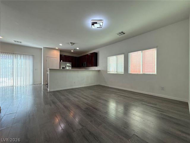 10208 Arch Bluff Street, Las Vegas, NV 89178