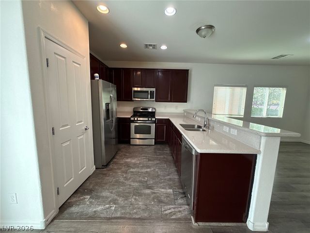 10208 Arch Bluff Street, Las Vegas, NV 89178