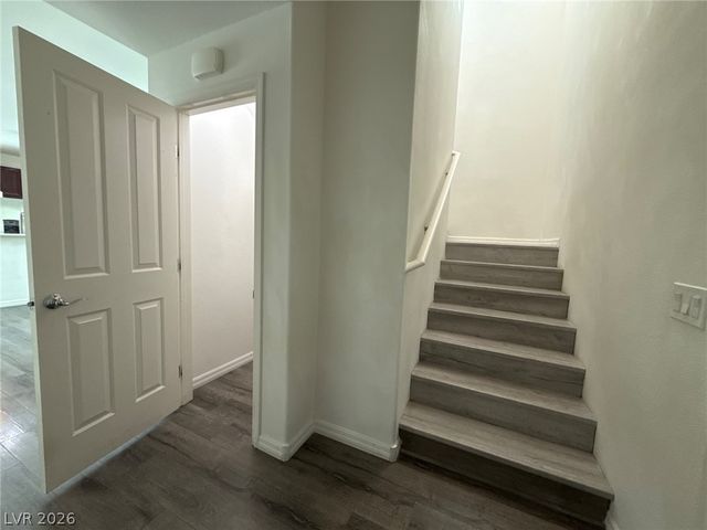 10208 Arch Bluff Street, Las Vegas, NV 89178