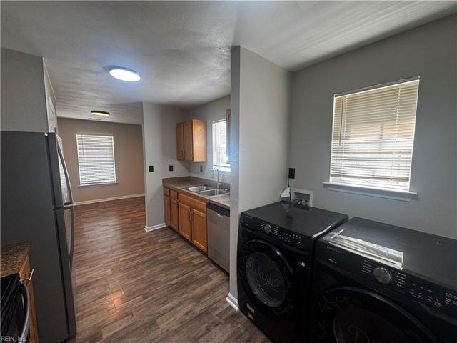 1314 Summit AVE, Portsmouth, VA 23704