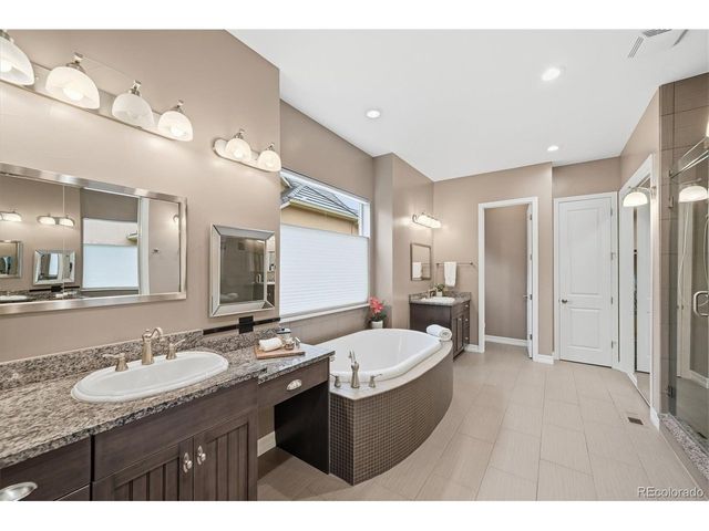 5980 S Race Ct, Centennial, CO 80121