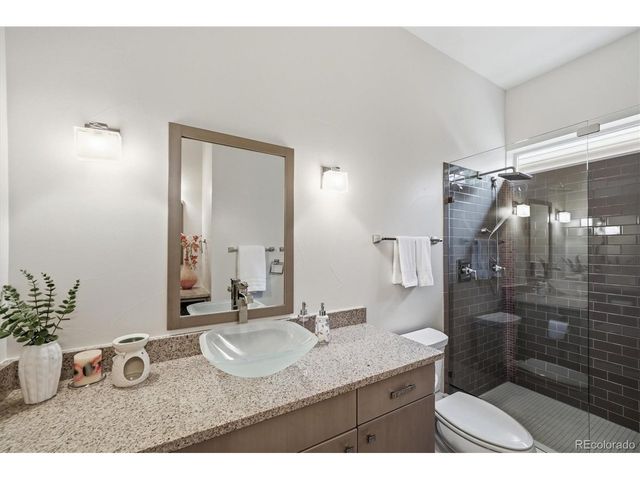 5980 S Race Ct, Centennial, CO 80121