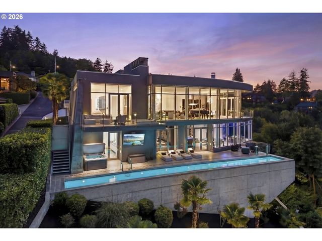 1305 Sw MYRTLE Ct, Portland, OR 97201