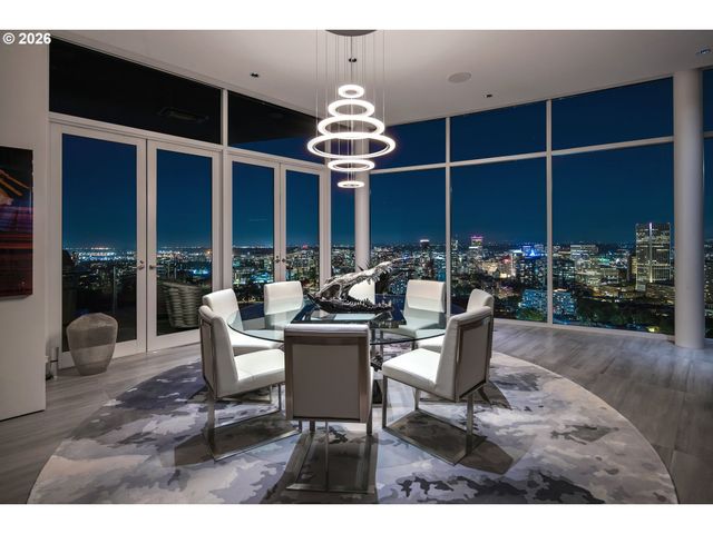 1305 Sw MYRTLE Ct, Portland, OR 97201