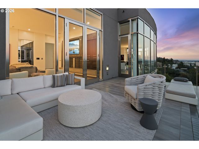 1305 Sw MYRTLE Ct, Portland, OR 97201