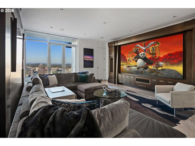 1305 Sw MYRTLE Ct, Portland, OR 97201