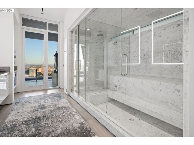 1305 Sw MYRTLE Ct, Portland, OR 97201